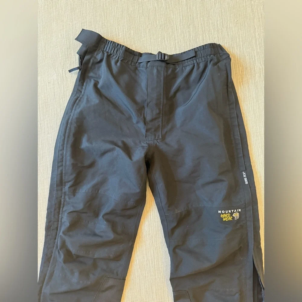 Mountain Hardwear Black Gore-Tex Snow/Ski Pants - Picture 3 of 10